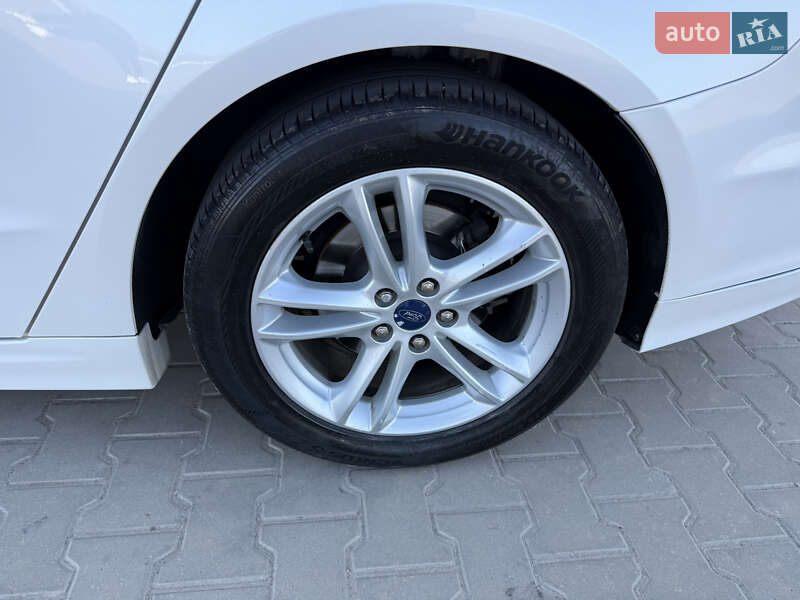Седан Ford Fusion 2015 в Одессе