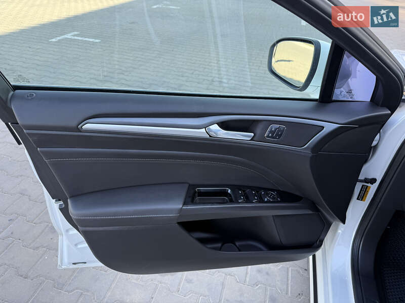 Седан Ford Fusion 2015 в Одессе