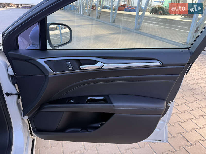 Седан Ford Fusion 2015 в Одессе