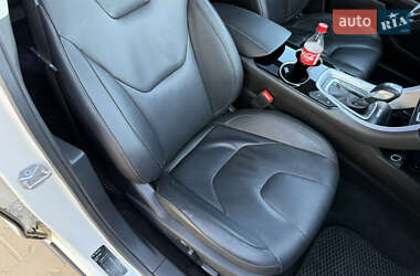 Седан Ford Fusion 2015 в 