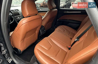 Седан Ford Fusion 2020 в 