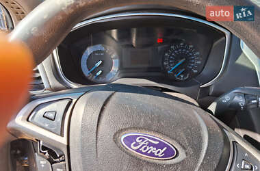 Седан Ford Fusion 2015 в Ізмаїлі