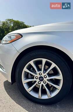 Седан Ford Fusion 2017 в 