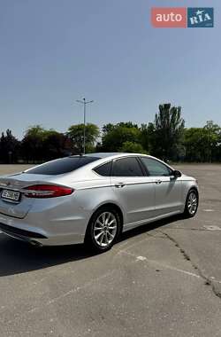 Седан Ford Fusion 2017 в 