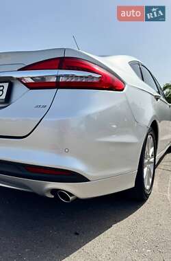 Седан Ford Fusion 2017 в 