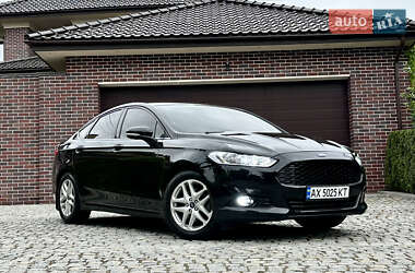 Седан Ford Fusion 2013 в 