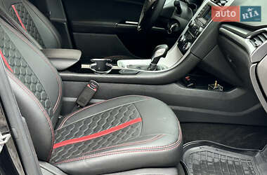 Седан Ford Fusion 2013 в 