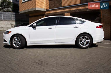 Седан Ford Fusion 2018 в 
