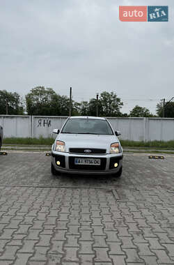 Хэтчбек Ford Fusion 2008 в 