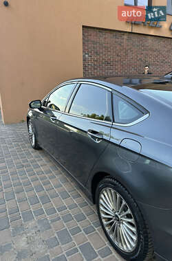 Седан Ford Fusion 2015 в 