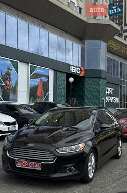 Седан Ford Fusion 2015 в 