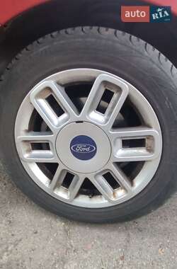 Хэтчбек Ford Fusion 2007 в 