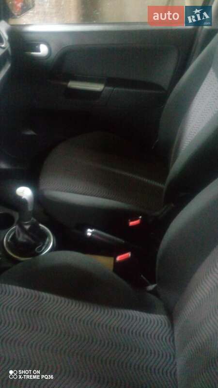 Хэтчбек Ford Fusion 2008 в Звягеле