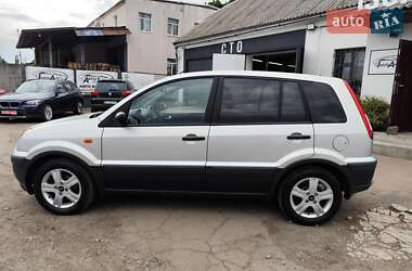 Хэтчбек Ford Fusion 2008 в 