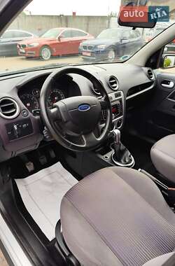Хэтчбек Ford Fusion 2008 в 