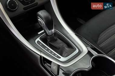 Седан Ford Fusion 2015 в 