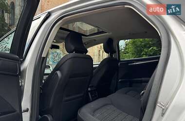Седан Ford Fusion 2015 в 