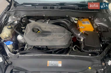 Седан Ford Fusion 2012 в 