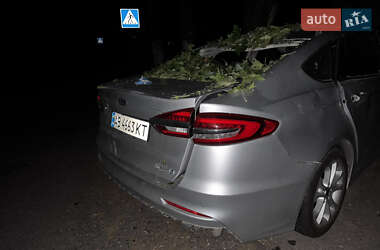 Седан Ford Fusion 2019 в 