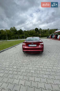 Седан Ford Fusion 2013 в 