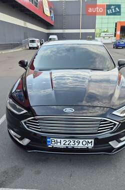 Седан Ford Fusion 2017 в 
