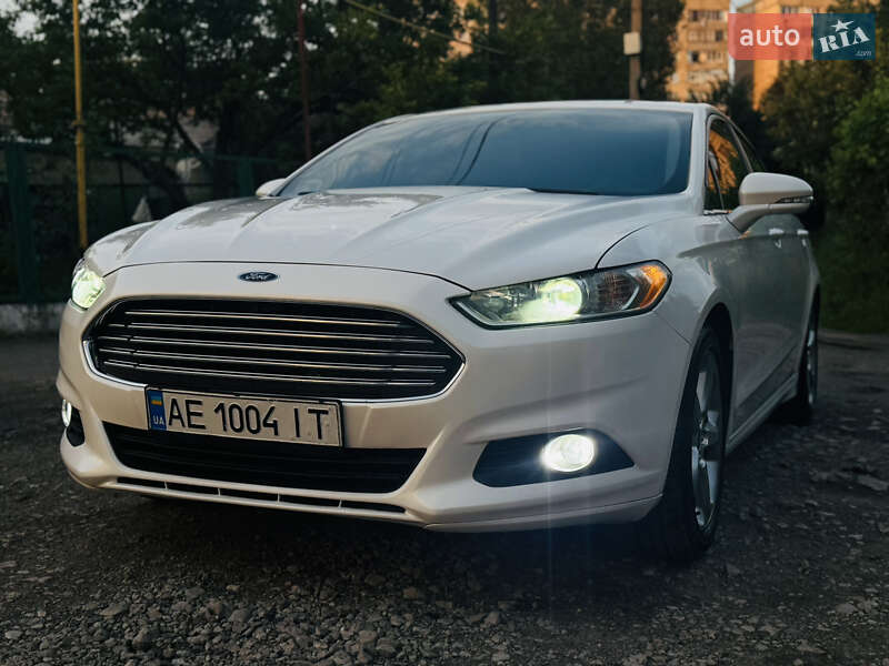 Седан Ford Fusion 2014 в Дніпрі