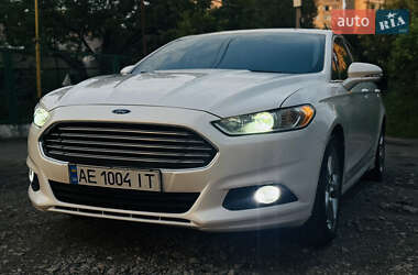 Седан Ford Fusion 2014 в 