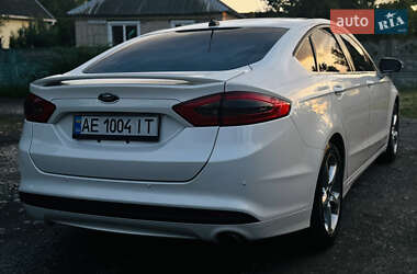 Седан Ford Fusion 2014 в 