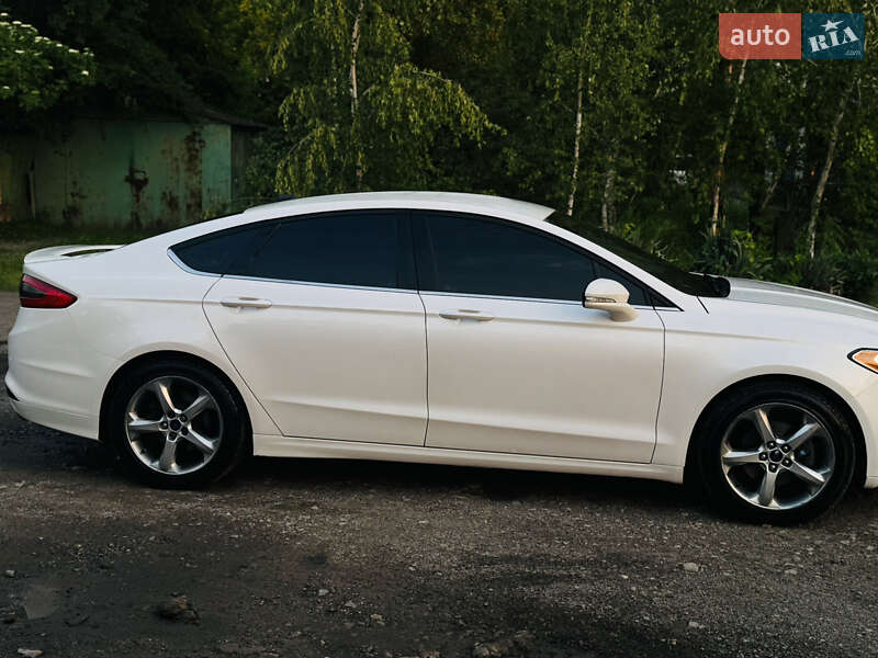 Седан Ford Fusion 2014 в Дніпрі