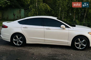 Седан Ford Fusion 2014 в 