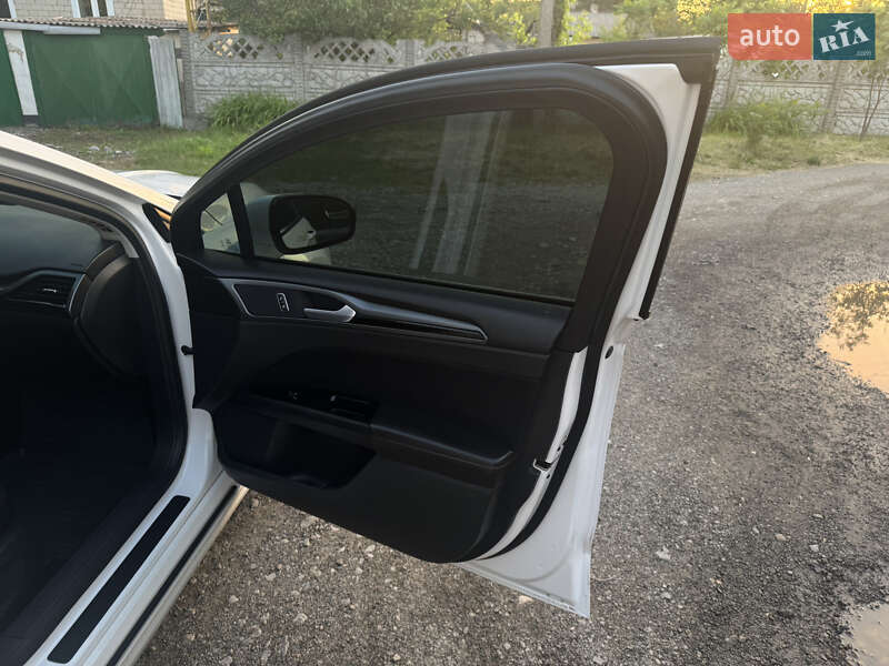 Седан Ford Fusion 2014 в Дніпрі