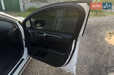 Седан Ford Fusion 2014 в 