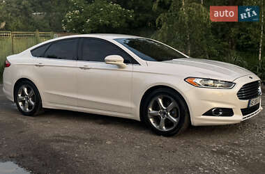 Седан Ford Fusion 2014 в 