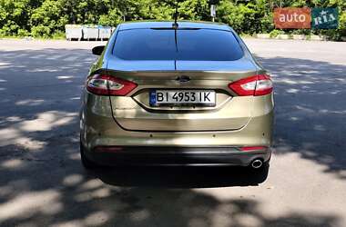 Седан Ford Fusion 2013 в 