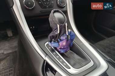 Седан Ford Fusion 2013 в 
