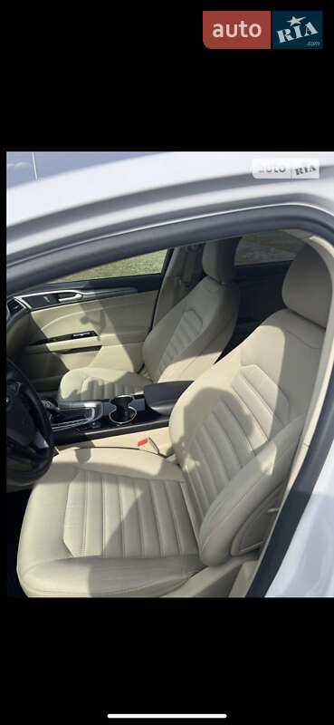 Седан Ford Fusion 2015 в Одессе