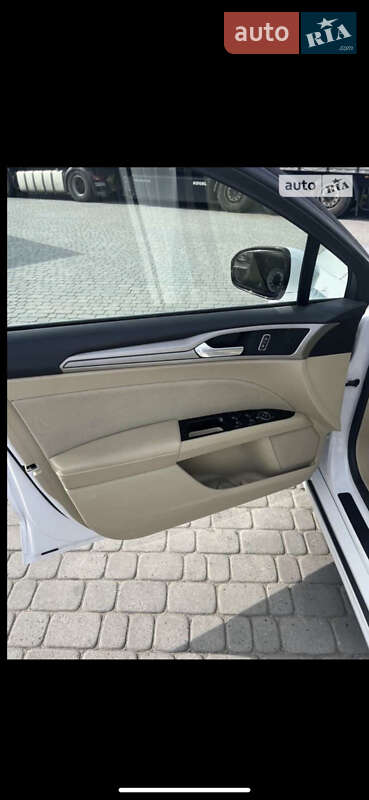 Седан Ford Fusion 2015 в Одессе