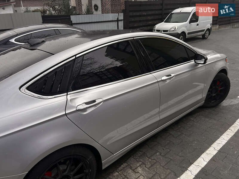 Седан Ford Fusion 2014 в Гостомеле