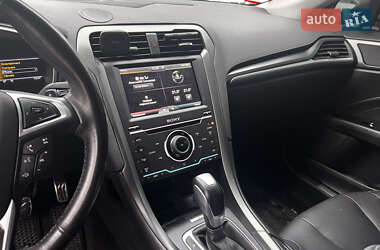Седан Ford Fusion 2014 в 
