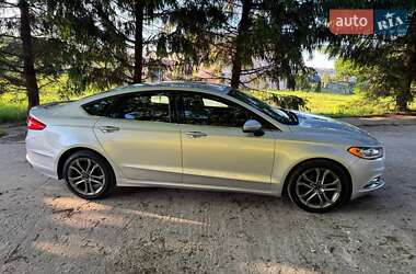 Седан Ford Fusion 2016 в 