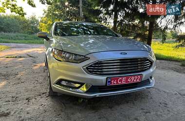 Седан Ford Fusion 2016 в 
