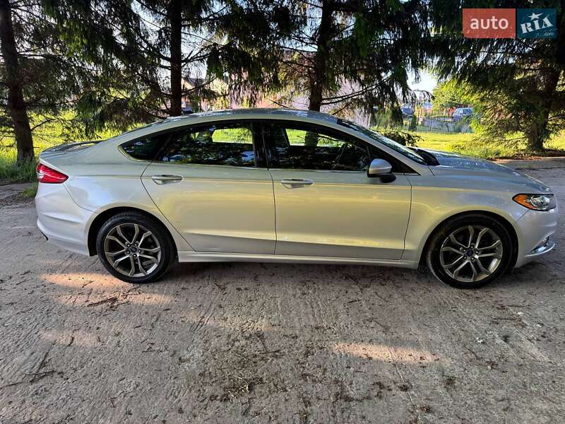 Седан Ford Fusion 2016 в Львове
