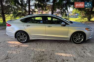 Седан Ford Fusion 2016 в 