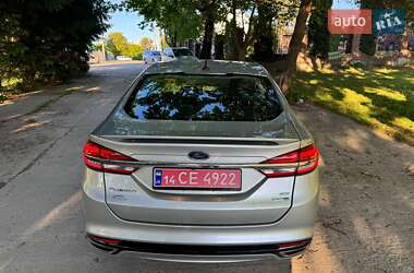 Седан Ford Fusion 2016 в 