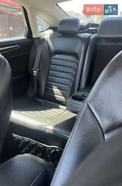 Седан Ford Fusion 2013 в 