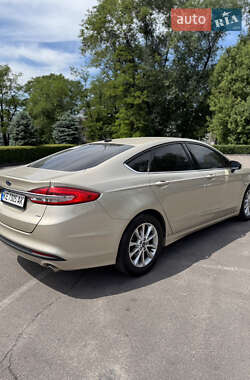 Седан Ford Fusion 2016 в 