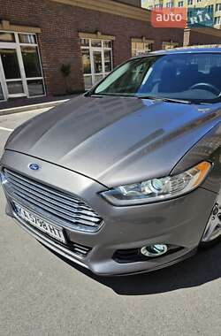 Седан Ford Fusion 2014 в 