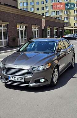 Седан Ford Fusion 2014 в 