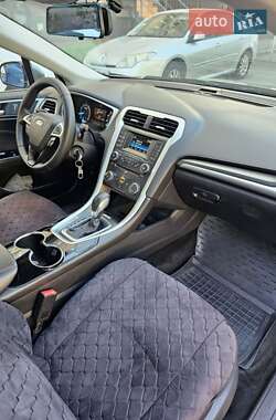 Седан Ford Fusion 2014 в 