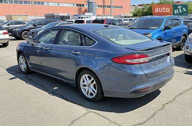 Седан Ford Fusion 2018 в 